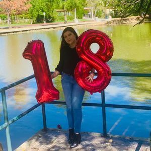 Meet your Posher, Alejandra